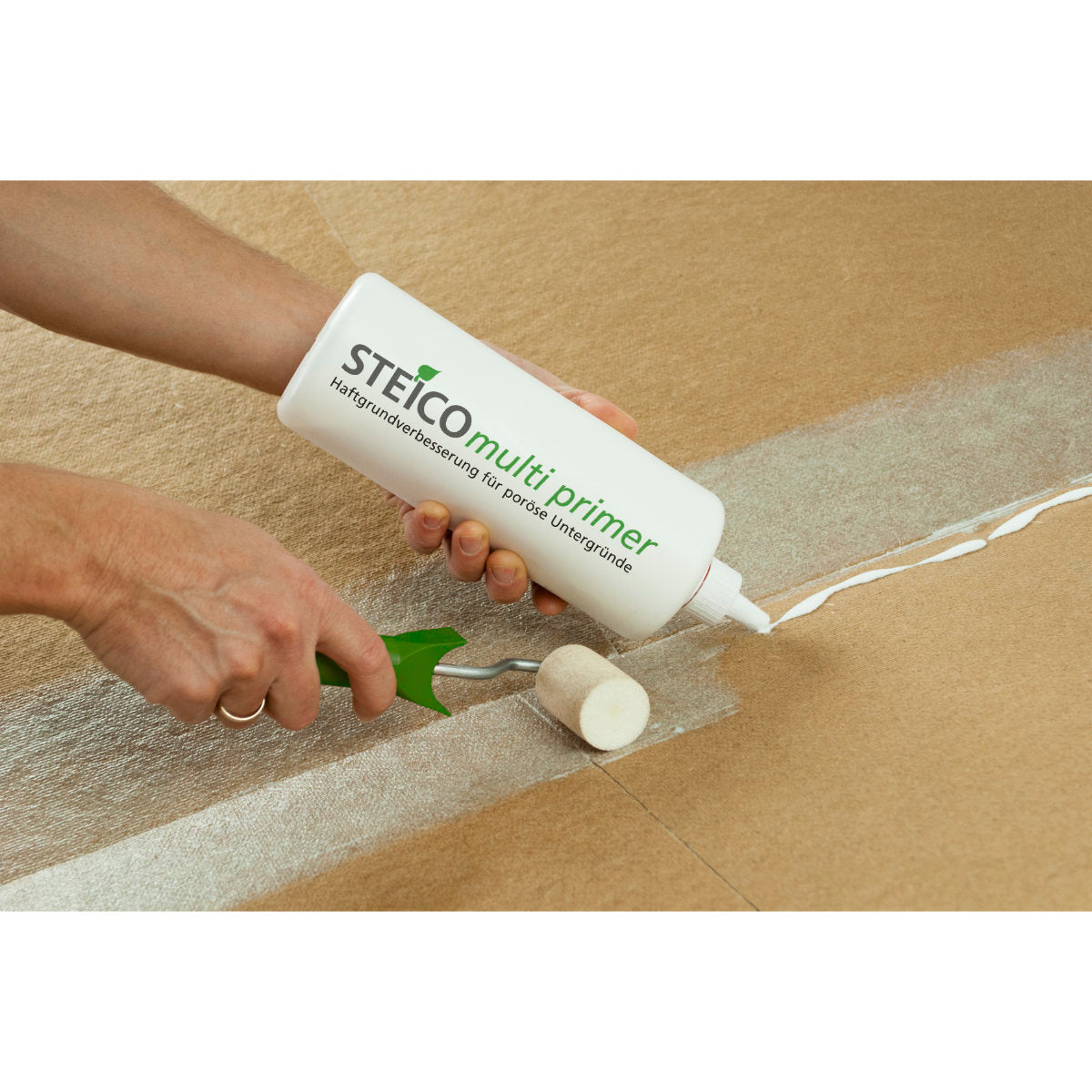 STEICOmulti Primer Flasche 1000g mit Dispenser